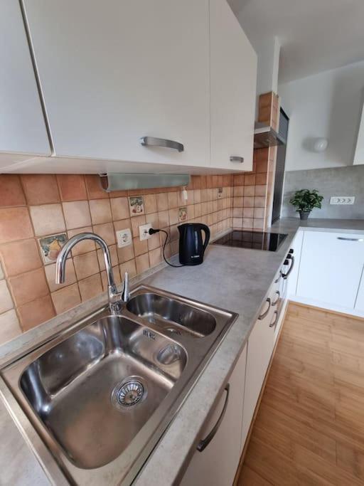 The Rowhouse Apartment Ljubljana - Free Parking Exterior foto